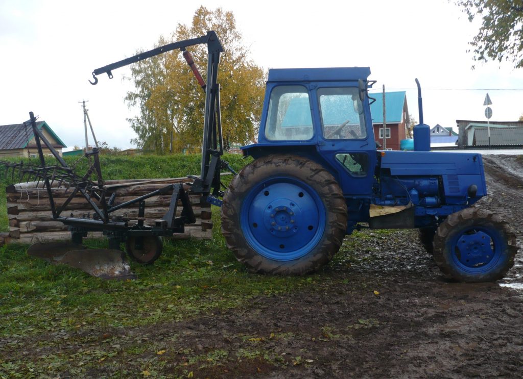 Права на трактор в Боровичах